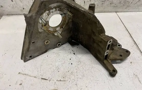 Mazda 323 F Engine mounting bracket 46748866