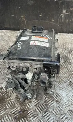 Toyota Prius (XW50) Voltage converter inverter G920047260