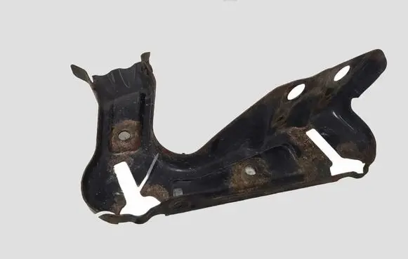 Skoda Octavia Mk2 (1Z) Headlight/headlamp mounting bracket 1Z0805071A