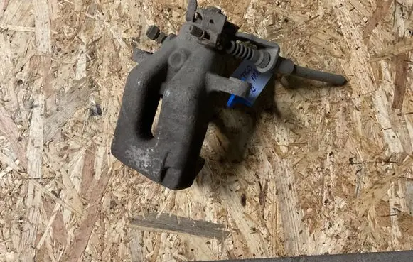 Peugeot 307 Rear brake caliper 