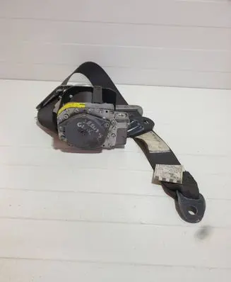Lexus IS 220D-250-350 Rear seatbelt 0435028