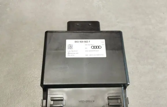 Audi A6 S6 C7 4G Voltage converter/converter module 8K0959663F