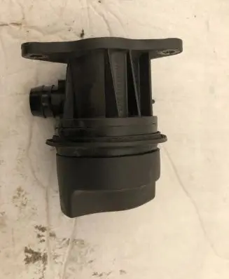 Mercedes-Benz B W246 W242 Oil fill pipe A2700100001