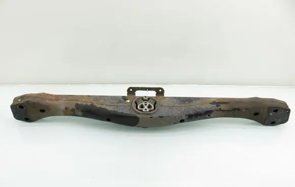 Volkswagen Touareg I Gearbox mounting bracket 7P5399225A