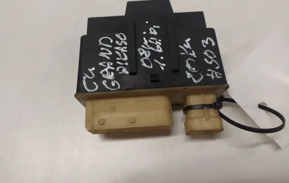 Citroen C4 Grand Picasso Glow plug pre-heat relay 9652021180 018010951