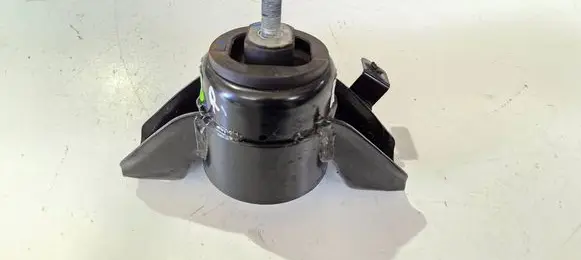 Hyundai i10 Engine mount bracket 21810K7100 7100