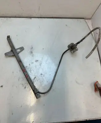 Volkswagen Transporter - Caravelle T3 Front door manual window regulator 213312