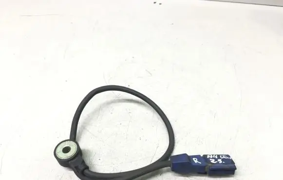 Audi A4 S4 B6 8E 8H Detonation knock sensor 06C905377