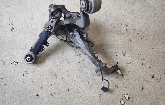 Mercedes-Benz GLC X253 C253 Front wheel hub spindle knuckle A253332300