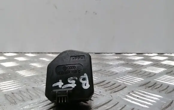 Volkswagen PASSAT B5 Headlight level adjustment motor 1J0941295C