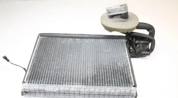 Land Rover Discovery 4 - LR4 Heater blower radiator