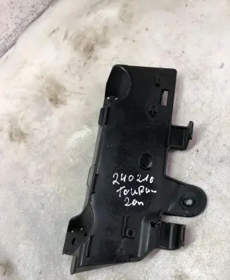 Volkswagen Touran III Foot area side trim 5qb864775