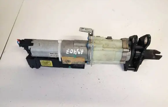 Volkswagen PASSAT B6 Tailgate/trunk/boot lift motor 3c9827383e