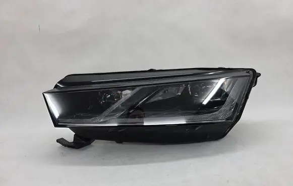 Skoda Octavia Mk4 Headlight/headlamp 5E4941015A