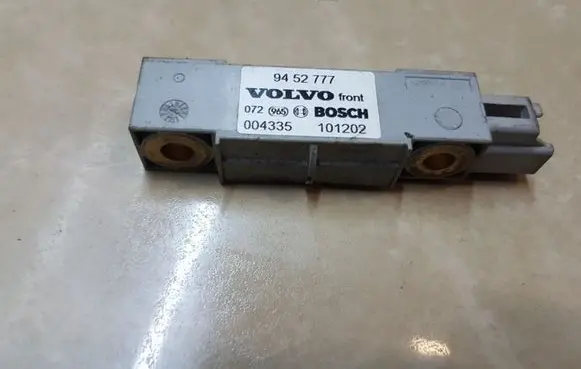 Volvo V70 Airbag deployment crash/impact sensor 9452777
