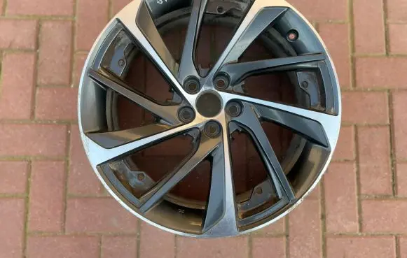 R20 alloy rim