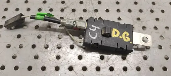 Citroen C4 I Picasso Aerial antenna amplifier 9657018080 920059004