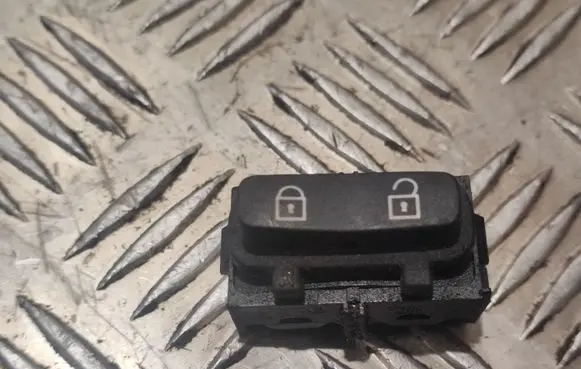 Volvo S80 Central locking switch button 03451610