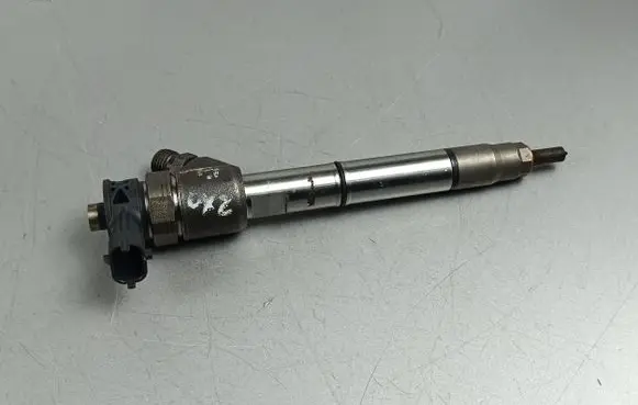 Hyundai Tucson LM Fuel injector 0445110589