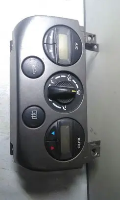 Nissan Primera Climate control unit 275109F500