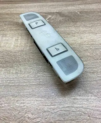 Audi A6 S6 C6 4F Rear seat light 4F0947111