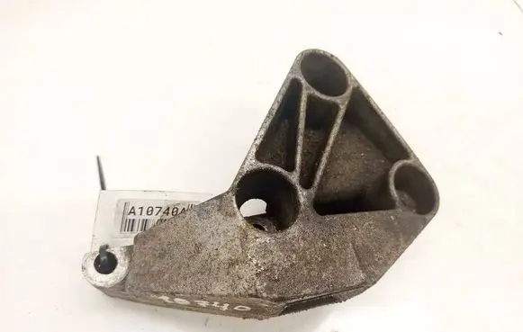 Renault Scenic II - Grand scenic II Engine mounting bracket 8200108112