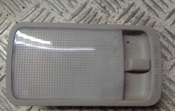 Nissan Pulsar Rear seat light 