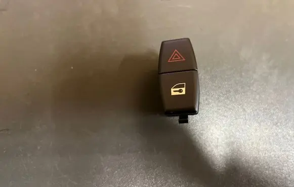 BMW 5 E60 E61 Hazard light switch 6131691950606 54951950