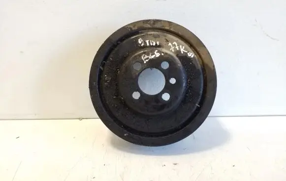 Volkswagen PASSAT B6 Crankshaft pulley 03G105243