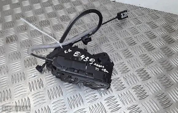 Seat Arona Rear door lock 45370180