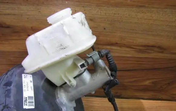 Opel Vectra C Master brake cylinder