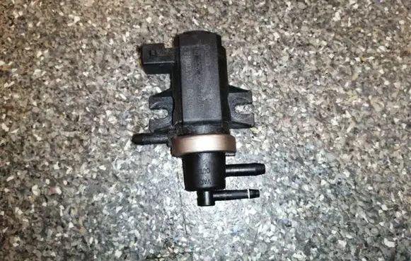Audi A6 S6 C5 4B Turbo solenoid valve 1H0906627
