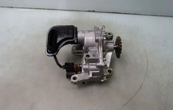 Mazda CX-30 Oil pump 20K09D0266 CX30