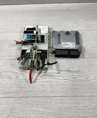 BMW 1 F20 F21 Engine ECU kit and lock set 8598759 9868383 1039T04877