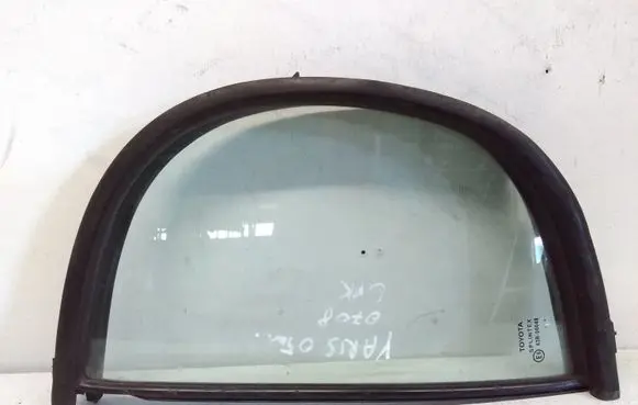 Toyota Yaris Rear vent window glass 