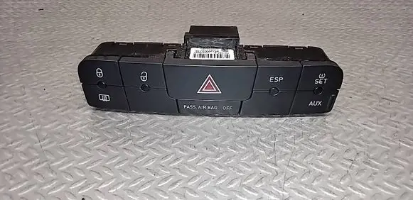 Seat Ibiza IV (6J,6P) Hazard light switch 6J0927137