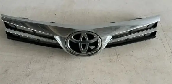 Toyota Corolla E160 E170 Front bumper upper radiator grill 5311102A80