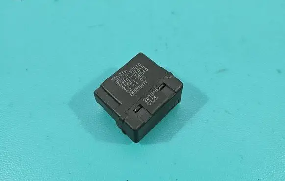 Toyota Avensis T250 Other relay 85864-05010 IMPRK1471438