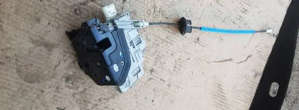 Audi A4 S4 B8 8K Front door lock 8J1837016