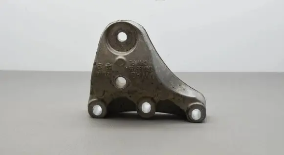 Seat Ibiza IV (6J,6P) Engine mounting bracket 6R0199185A