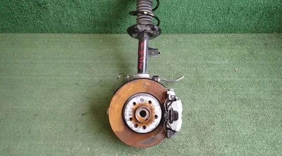 Nissan Qashqai J12 Front wheel hub spindle knuckle 