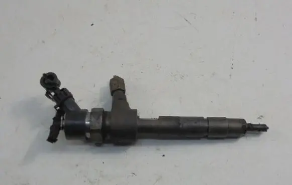Alfa Romeo 147 Fuel injector 0445110068