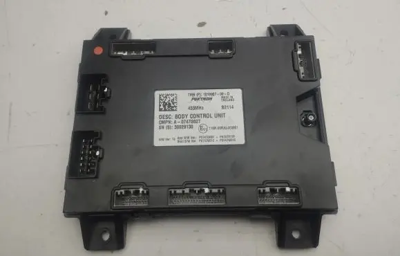 Tesla Model S Comfort/convenience module 101090700D