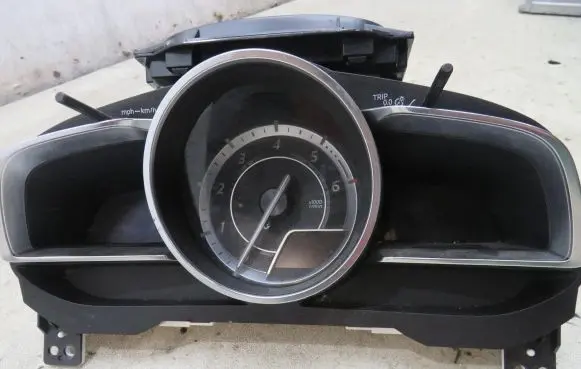 Mazda 3 II Speedometer (instrument cluster)