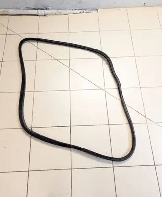 Volvo S80 Rubber seal rear door 