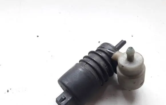 Opel Zafira A Windscreen/windshield washer pump