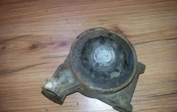 Ford Mondeo MK II Engine mount bracket 97bb6p082ca