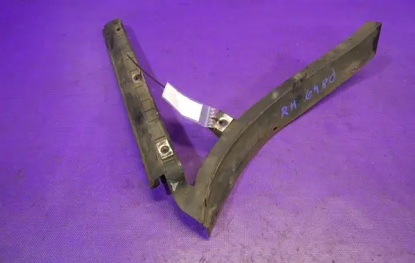 Volkswagen PASSAT B5 Front bumper mounting bracket 3B5807394A