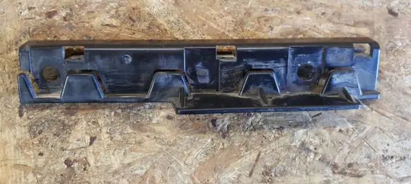 BMW 5 E60 E61 Front bumper mounting bracket 7066228