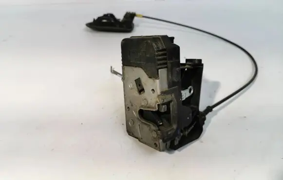 Renault Trafic II (X83) Front door lock 8200008246 91166237